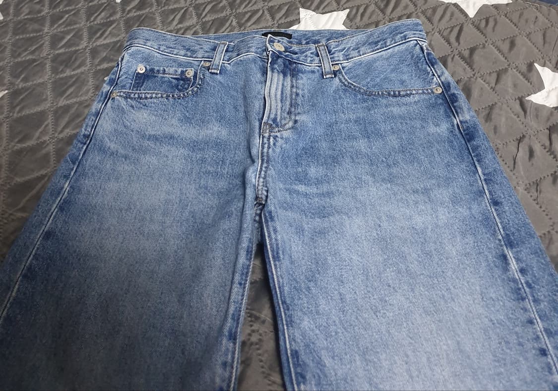 유니클로 레귤러핏 워싱 데님팬츠 중청 (30) 상품이미지2