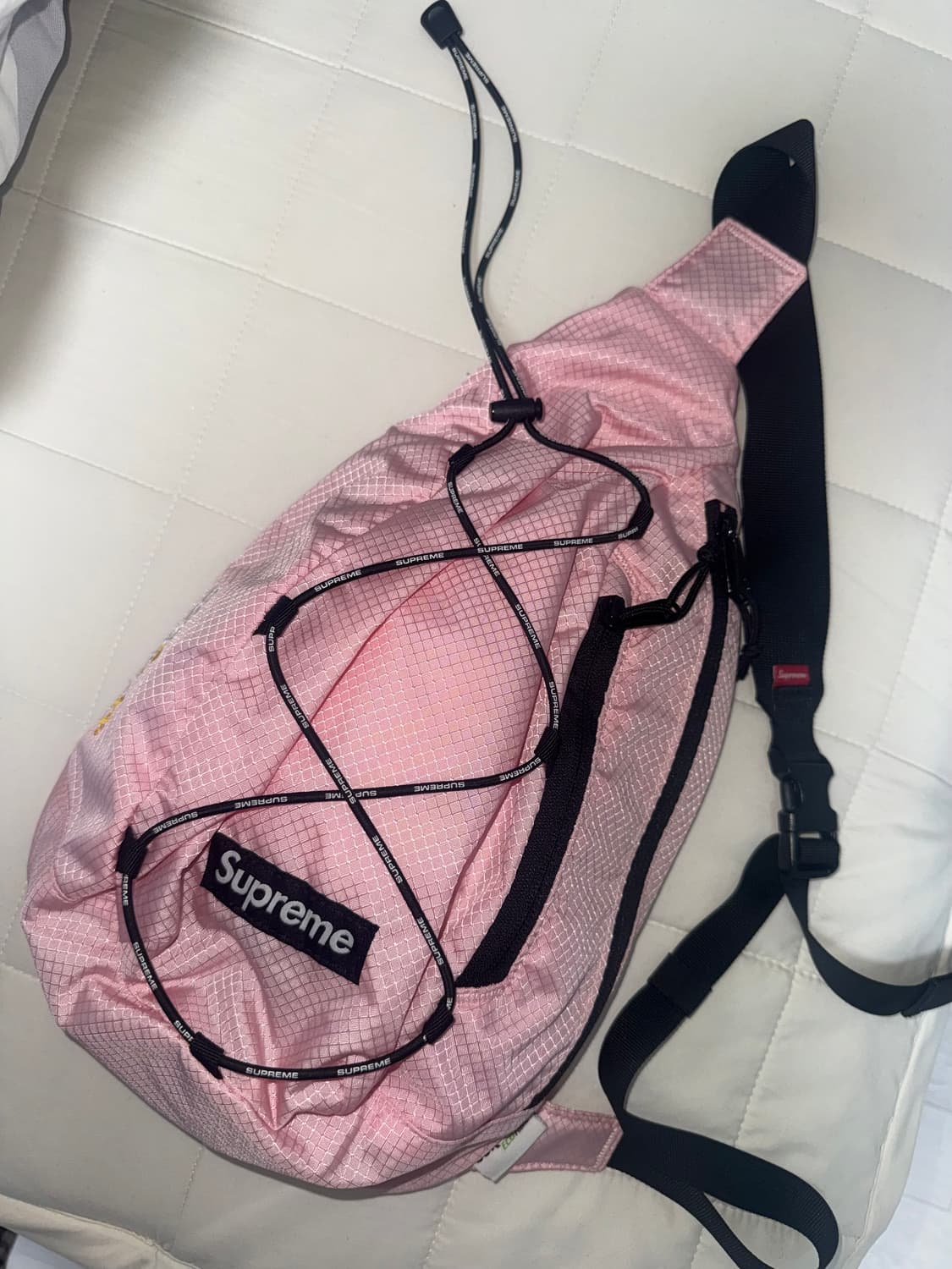 슈프림 슬링백 핑크 상품이미지1