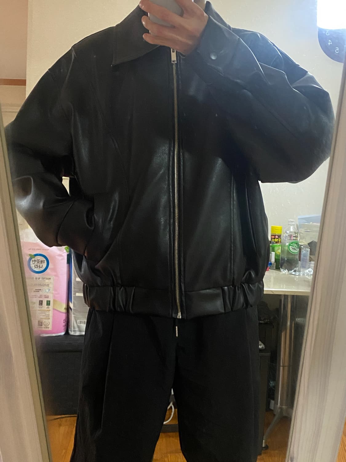 콜릿 - 빈티지 밴딩 오버핏 레더 가죽자켓 (블랙/free) 상품이미지4