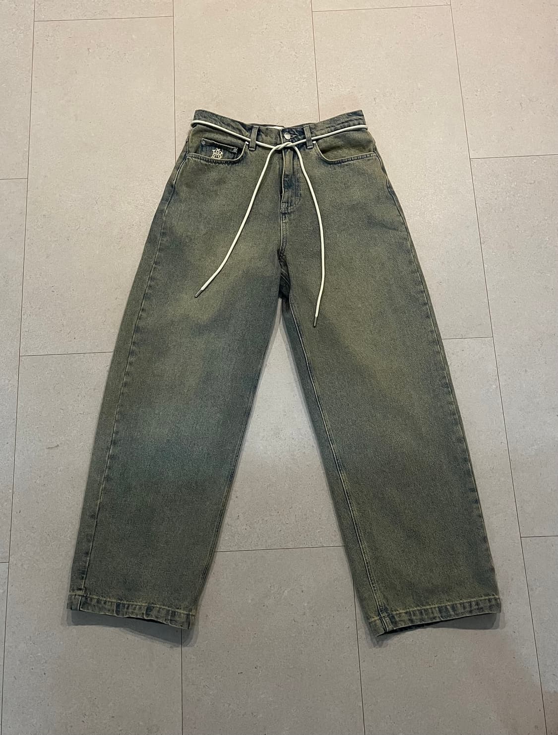 (정가 32만원) 어바웃블랭크 연청 워싱 (더티블루) 와이드 데님 팬츠 상품이미지1