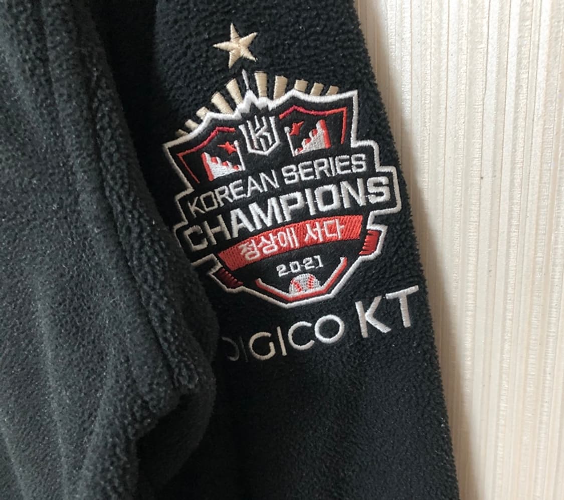 KBO 뉴발란스 KT위즈 2021우승 플리스자켓 L(100) 상품이미지7