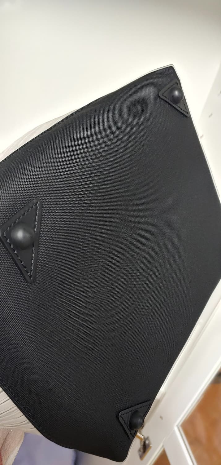 [이세이미야케] 플리츠플리즈 BIAS PLEATS 토트백(라이트 그레이) 상품이미지4