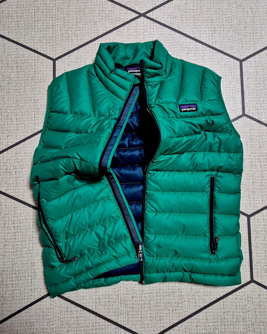 파타고니아 다운스웨터 경량패딩 베스트 상품이미지1