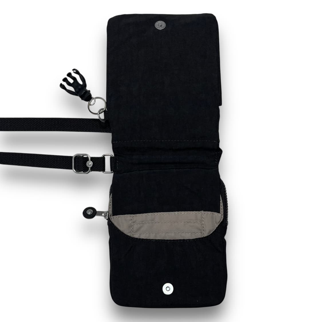 키플링 뉴 엘도라도 마그네틱 스냅 포켓 다크 미니 크로스백 상품이미지7