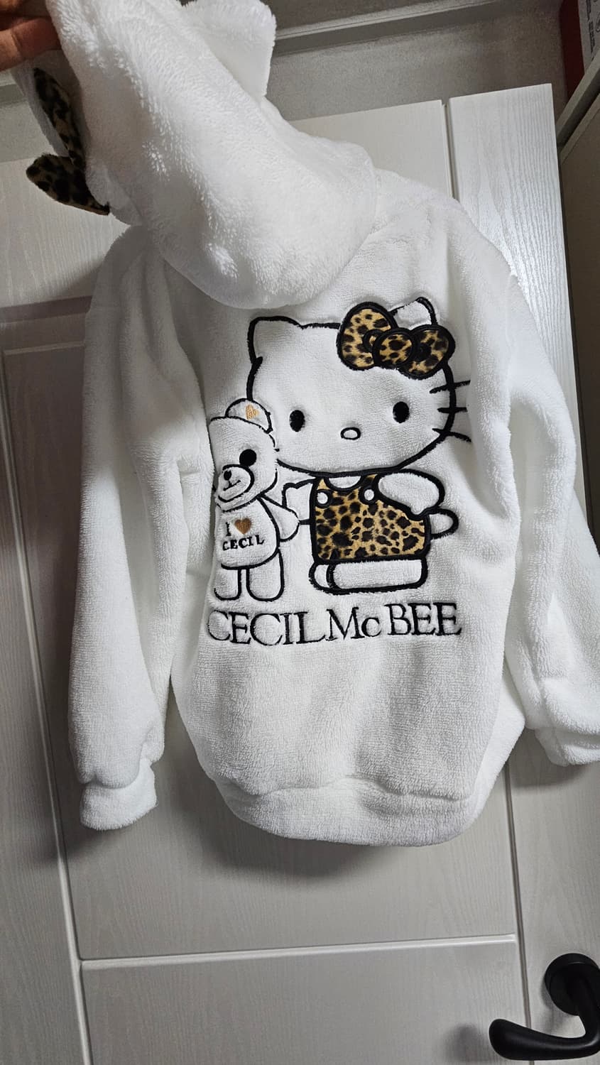 돈키호테 키티 후드집업 셋업 m사이즈 화이트 상품이미지2