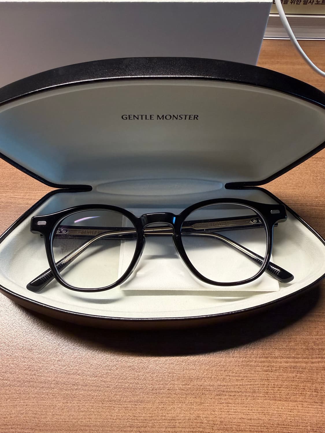 젠틀몬스터 EDDY A-01 상품이미지2