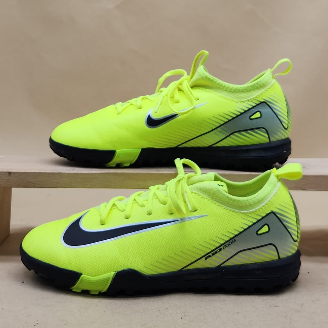 나이키 머큐리얼 베이퍼16 아동풋살화 235 상품이미지1