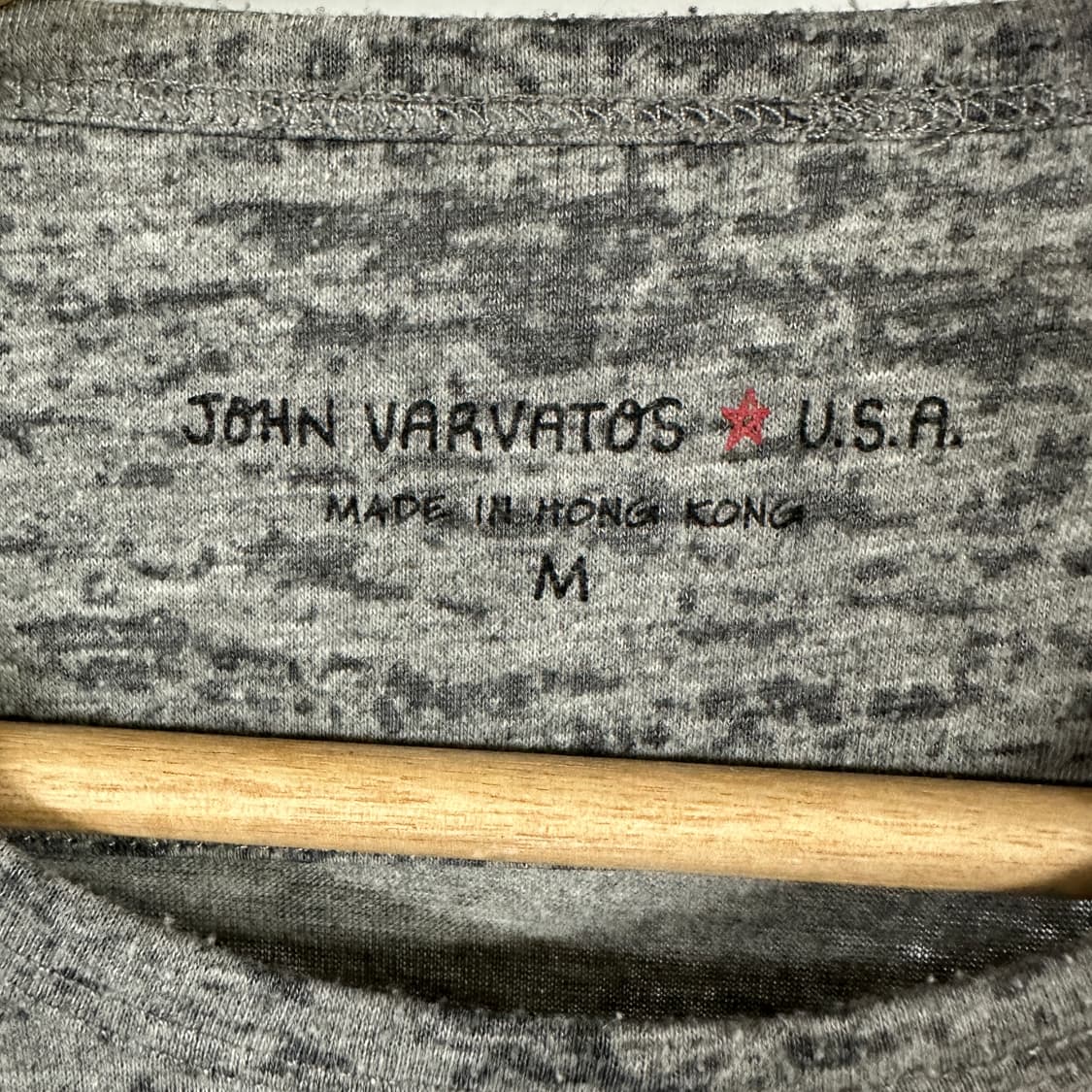 존 바바토스 반팔 티셔츠 상품이미지2