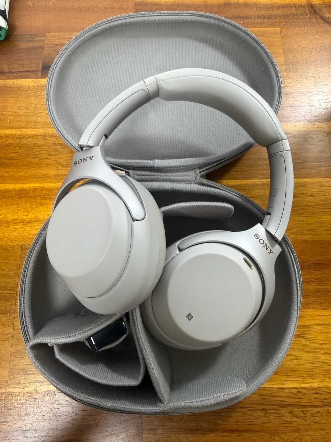 소니 WH-1000XM3 헤드폰 상품이미지1