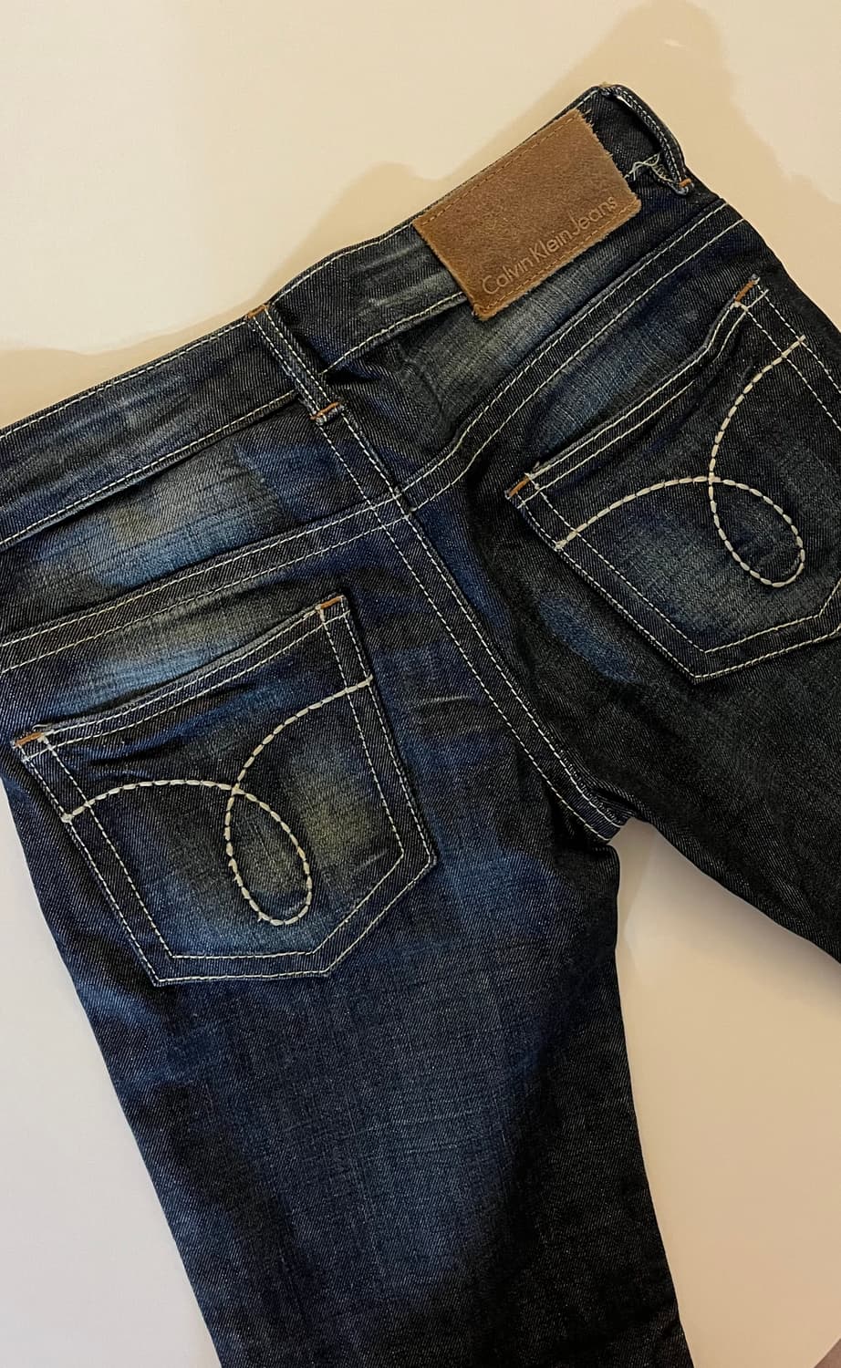 캘빈클라인 로우라이즈 워싱 데님 팬츠 상품이미지5