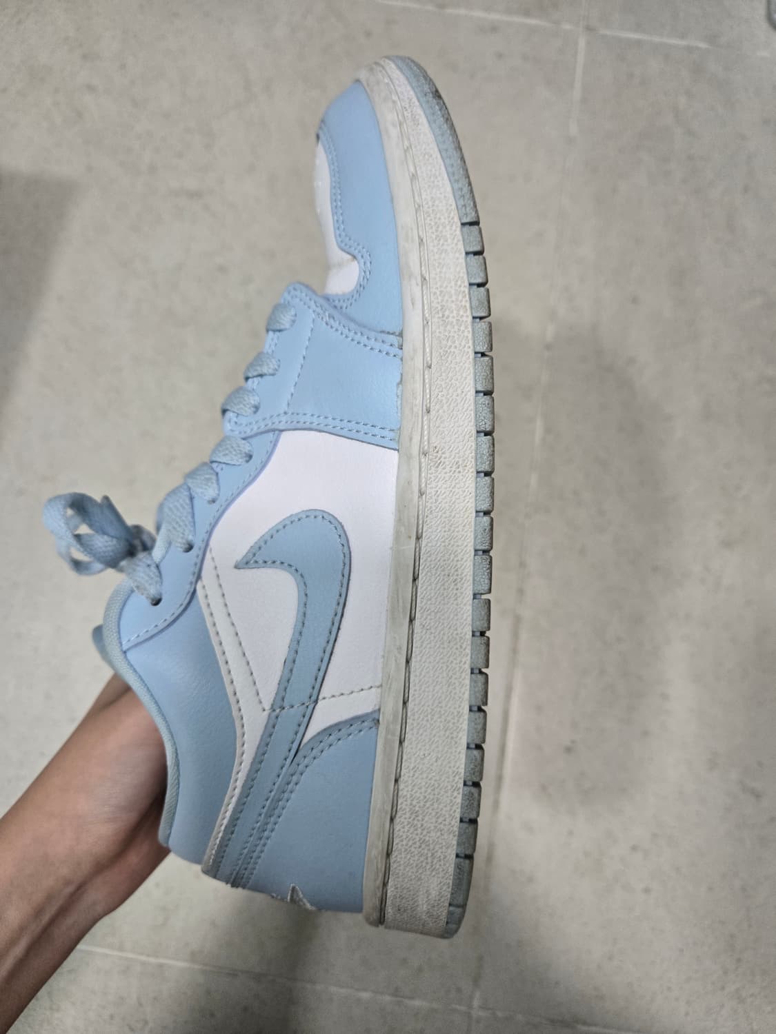(W) 조던 1 로우 화이트 아이스 블루 240 상품이미지2