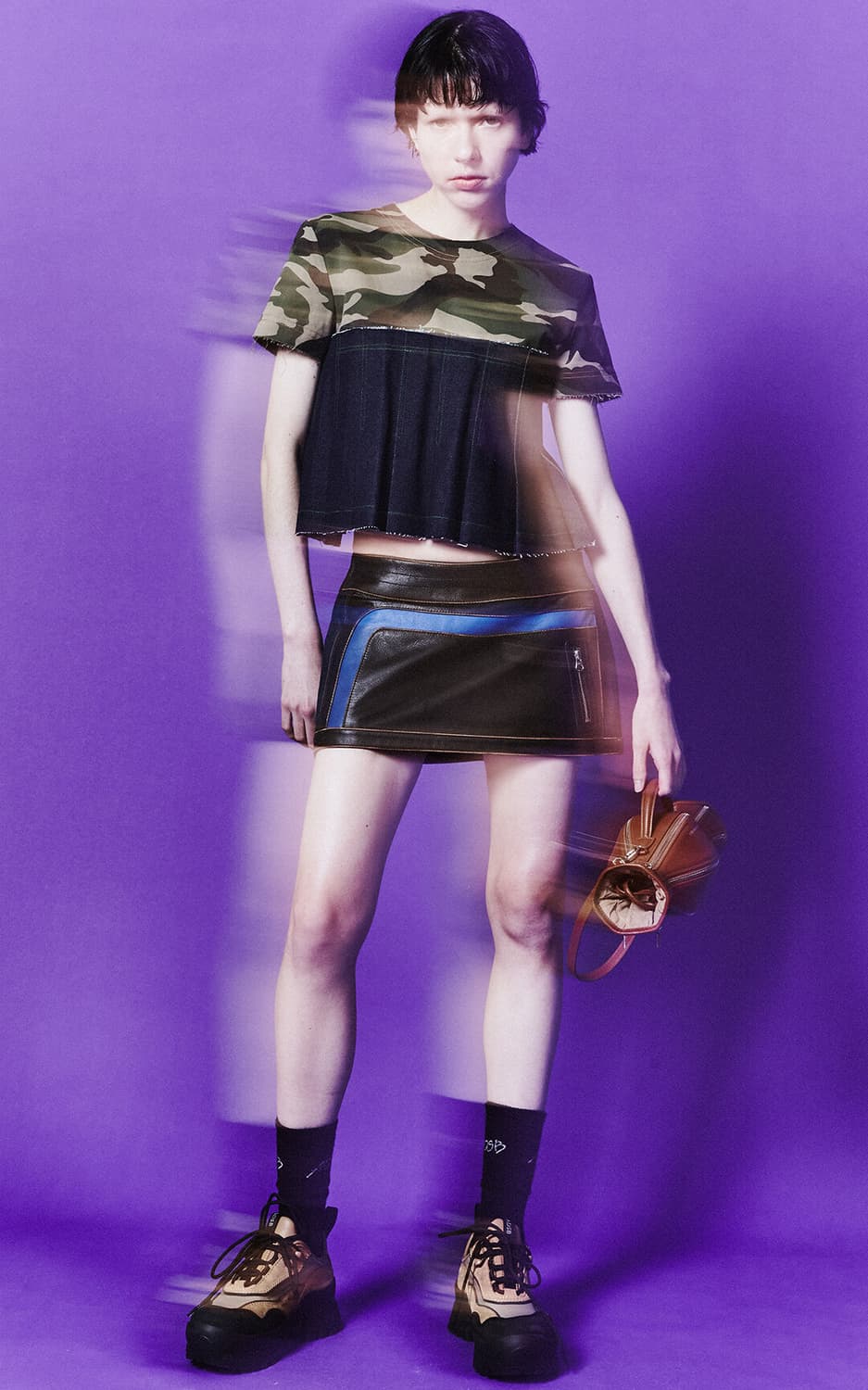 [Andersson Bell] 카모플라쥬 플리츠 데님 탑 상품이미지1