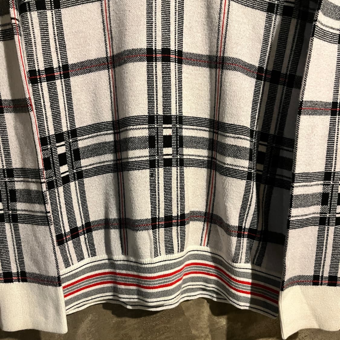 시스템 체크 라운드 니트 상품이미지3