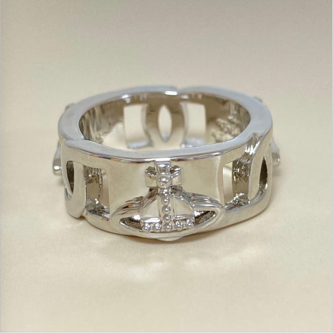 비비안웨스트우드 orb 실버밴드링 반지 상품이미지1