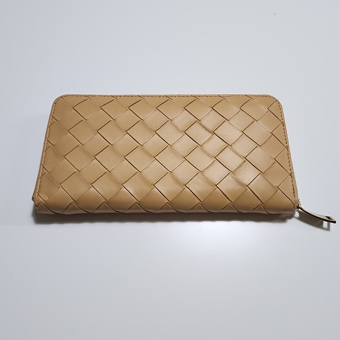 정품 보테가베네타 인트레치아토 지퍼 어라운드 장지갑 상품이미지1