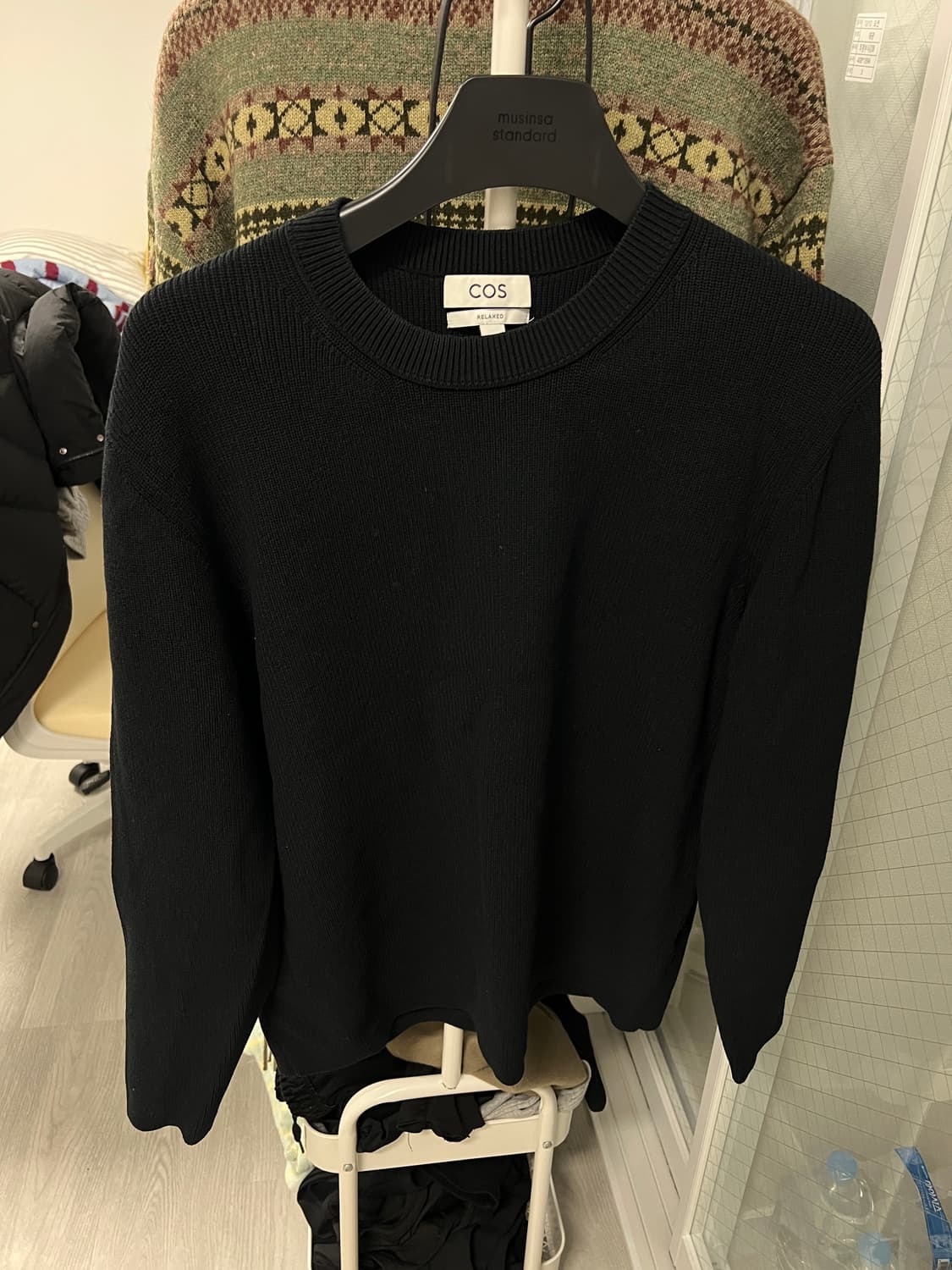 cos 다크네이비 니트 상품이미지1