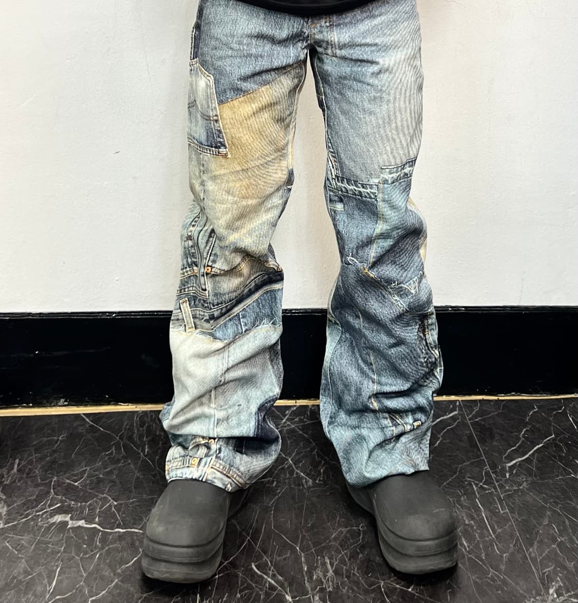 앤더슨벨 22ss 빈티지 패치 리워크 프린티드 진 상품이미지2