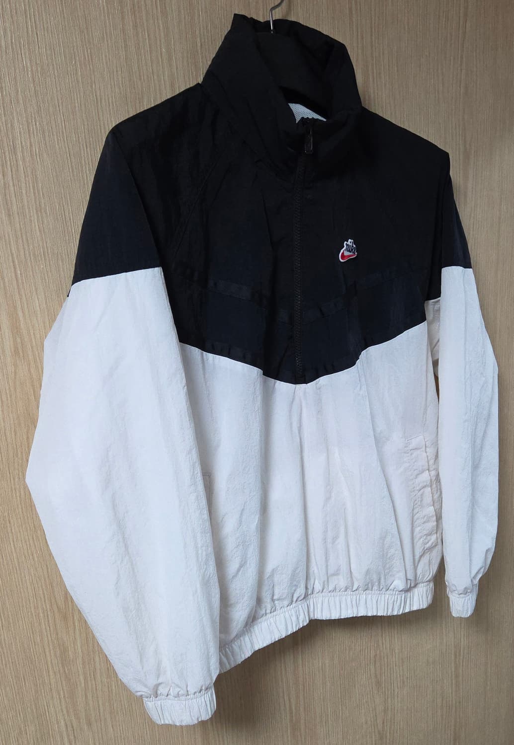 (착샷) 나이키 헤리티지 윈드러너 아노락 자켓  상품이미지2