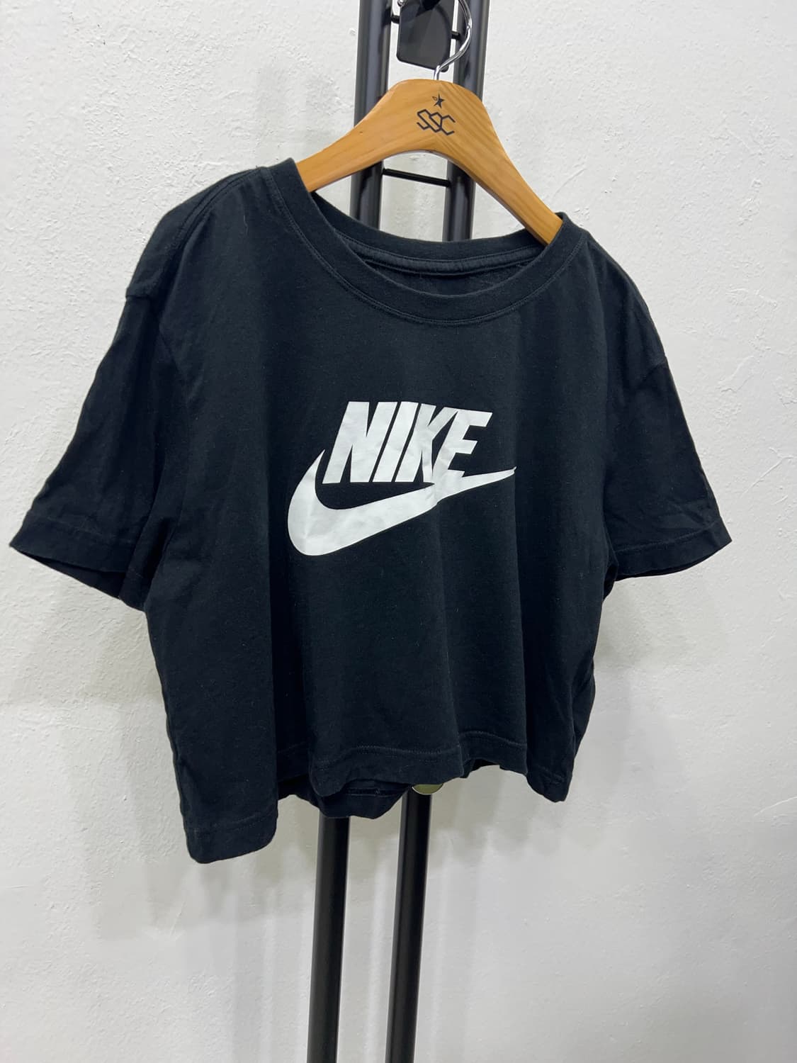 정품) 나이키 여성 크롭 루즈핏 반팔티 M 상품이미지2