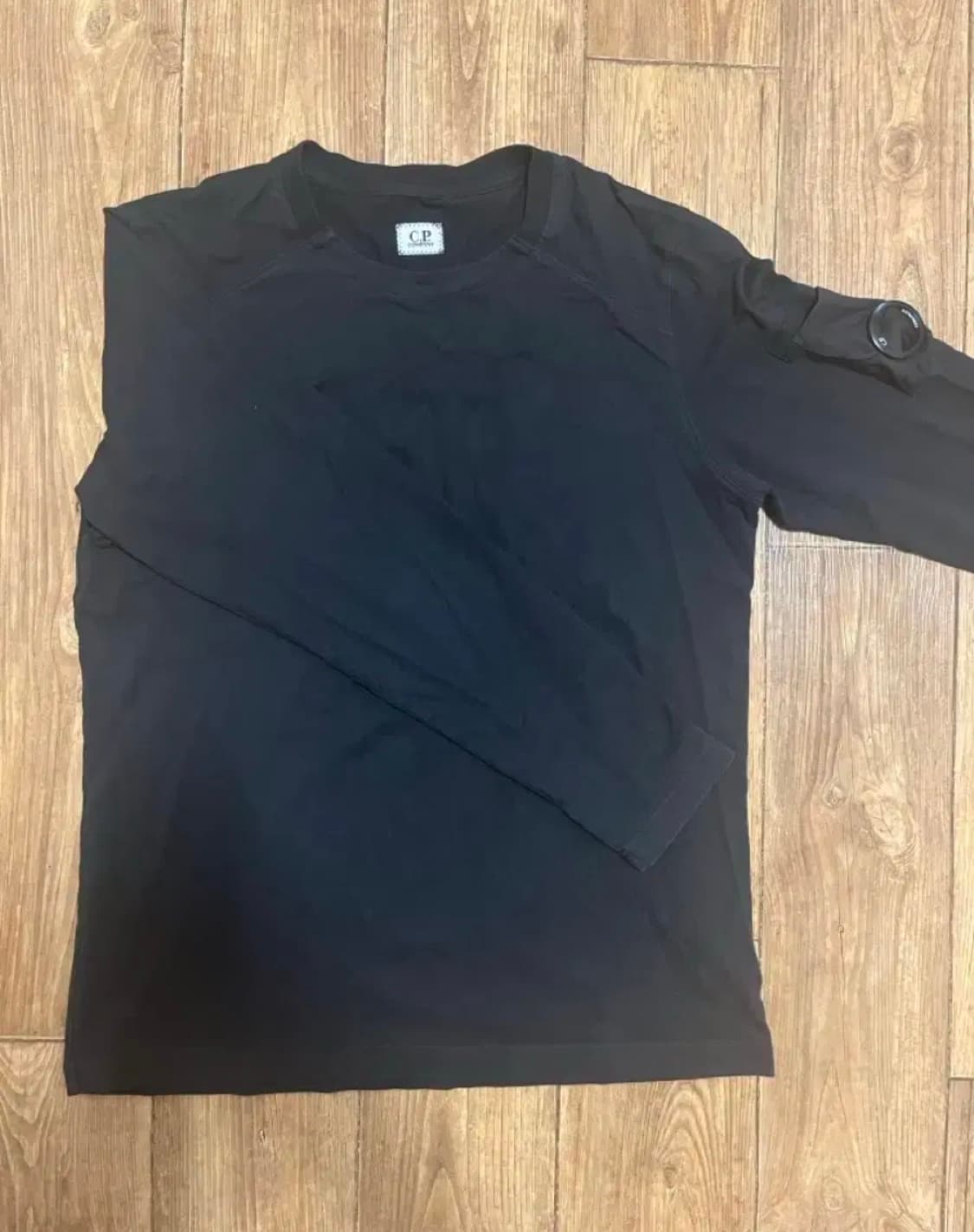 Cp 컴퍼니 롱슬리브 맨투맨 블랙 m사이즈 상품이미지1