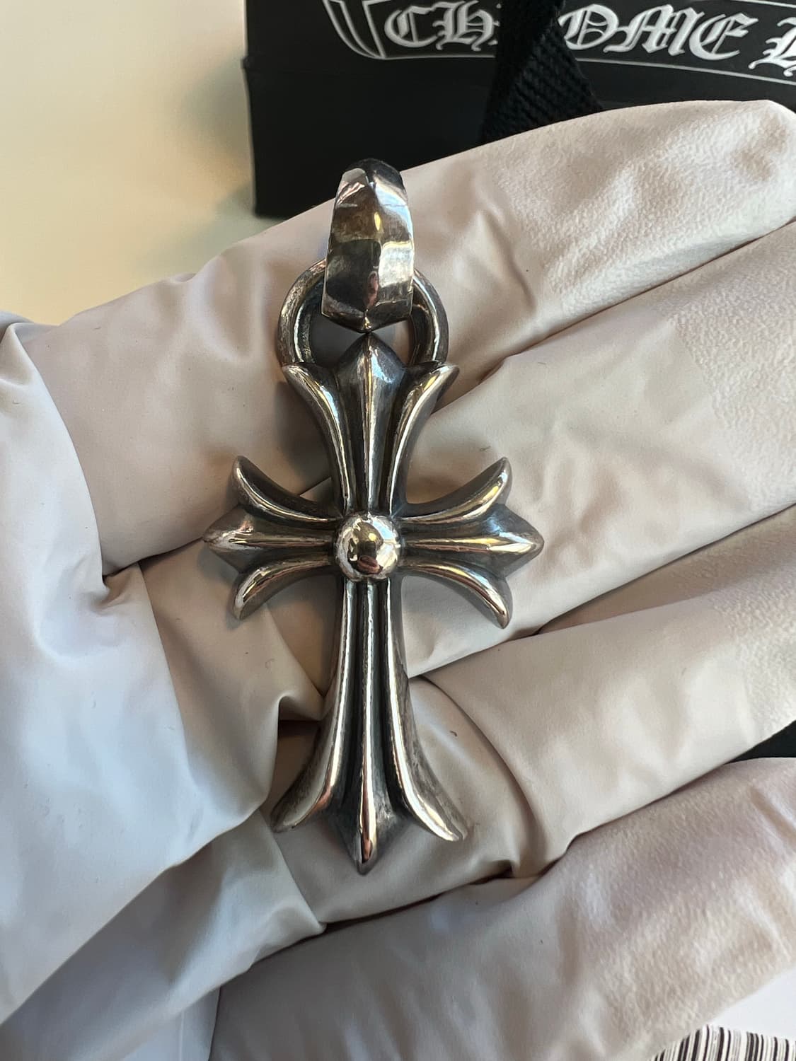 크롬하츠 스몰 크로스 위드 베일 상품이미지3