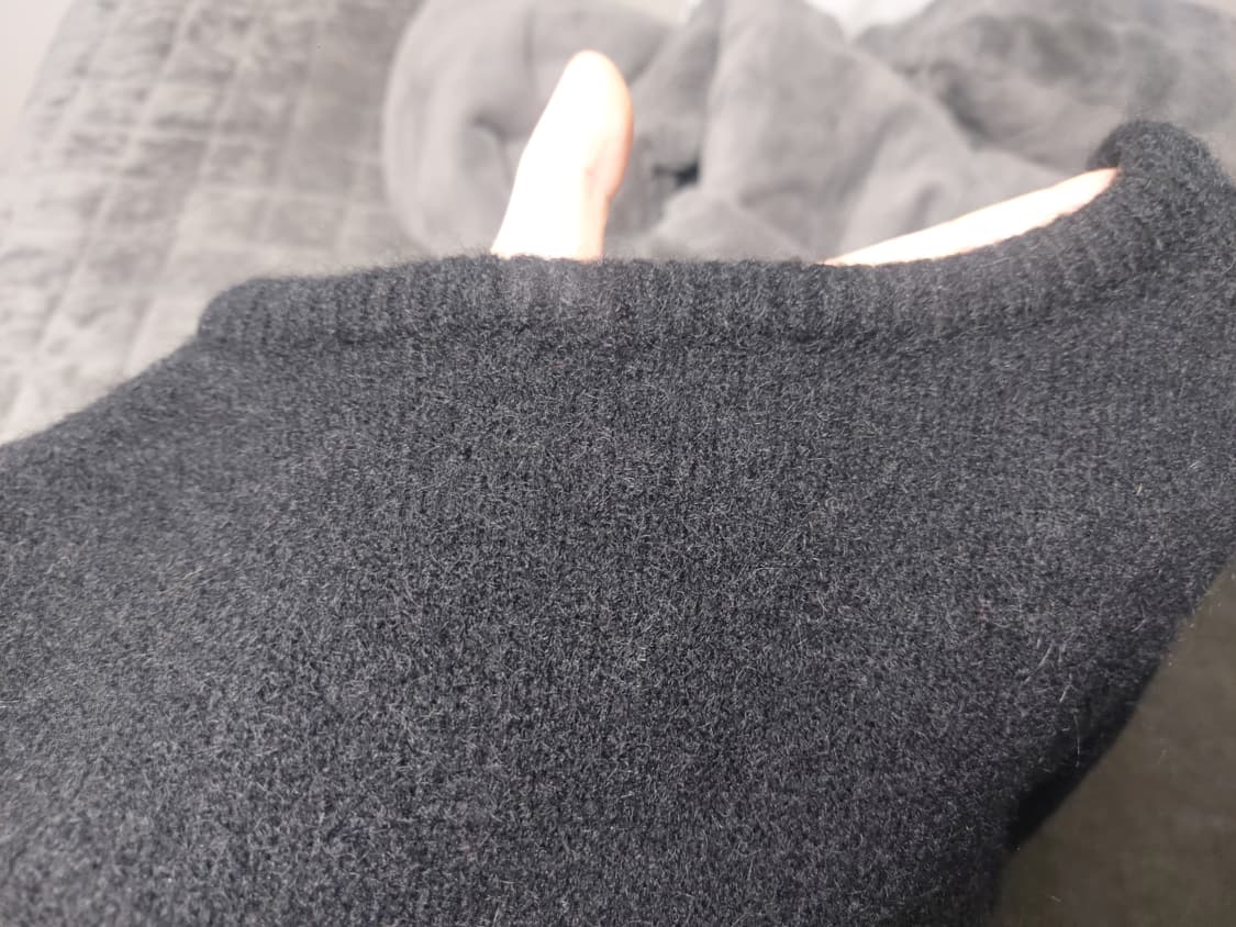 타일레 모헤어 브이넥 블랙 2사이즈 상품이미지6