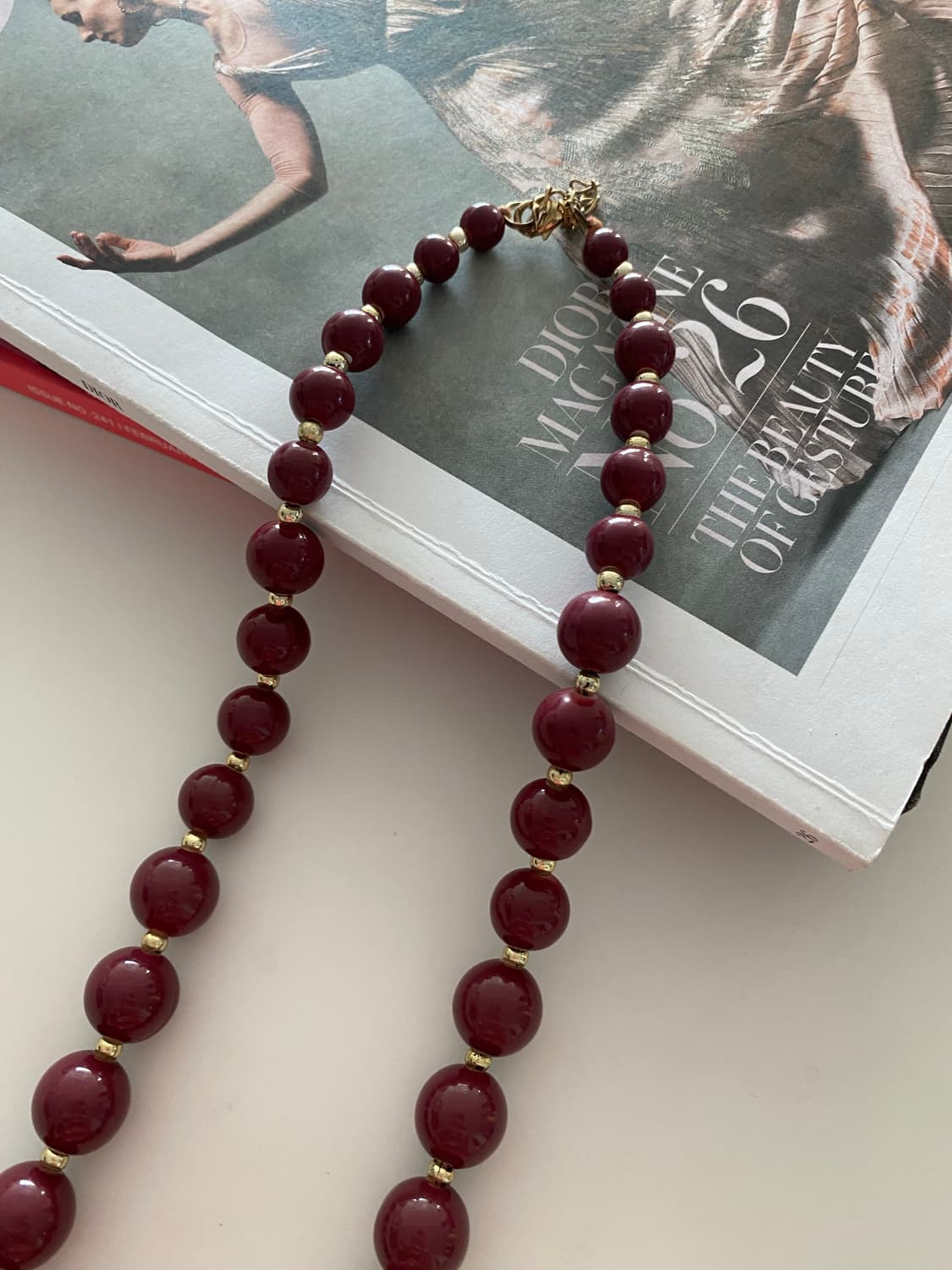 버건디 라운드 비즈 목걸이 상품이미지3