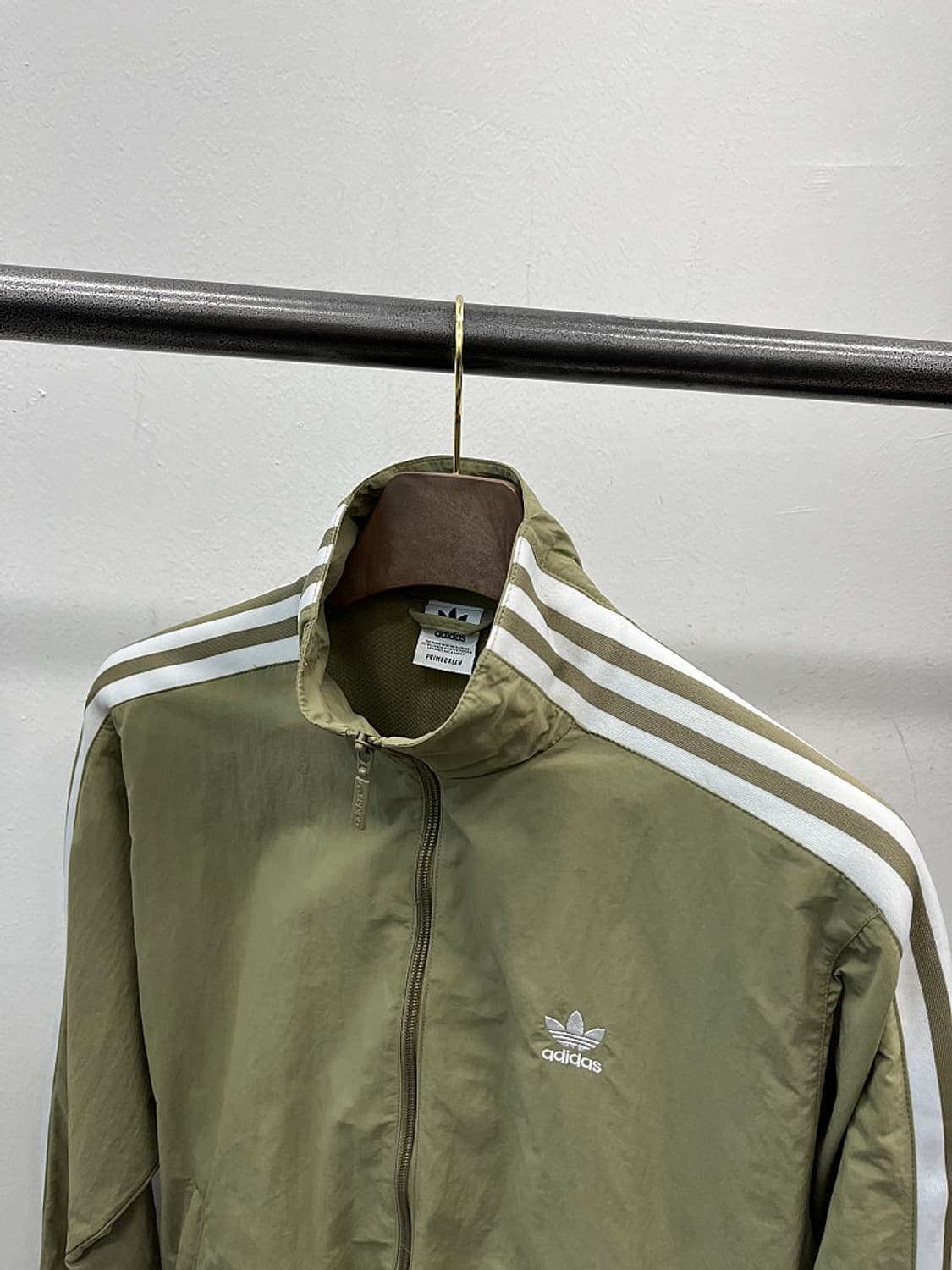 여) 아디다스 카키 락업 트랩탑  상품이미지2