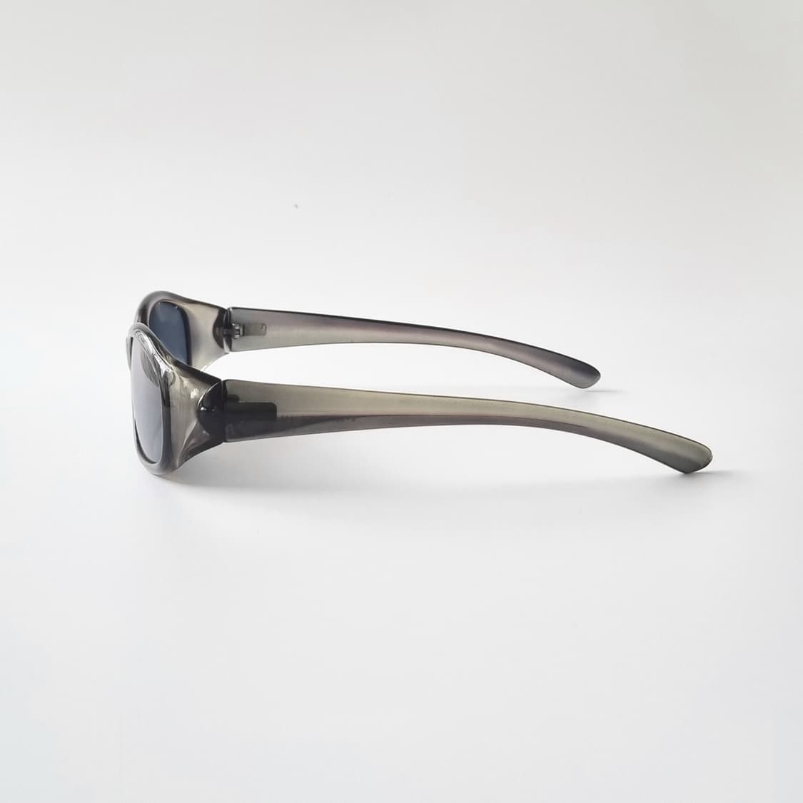 데드스탁 유니크한 실루엣의 빈티지 오벌선글라스 상품이미지3