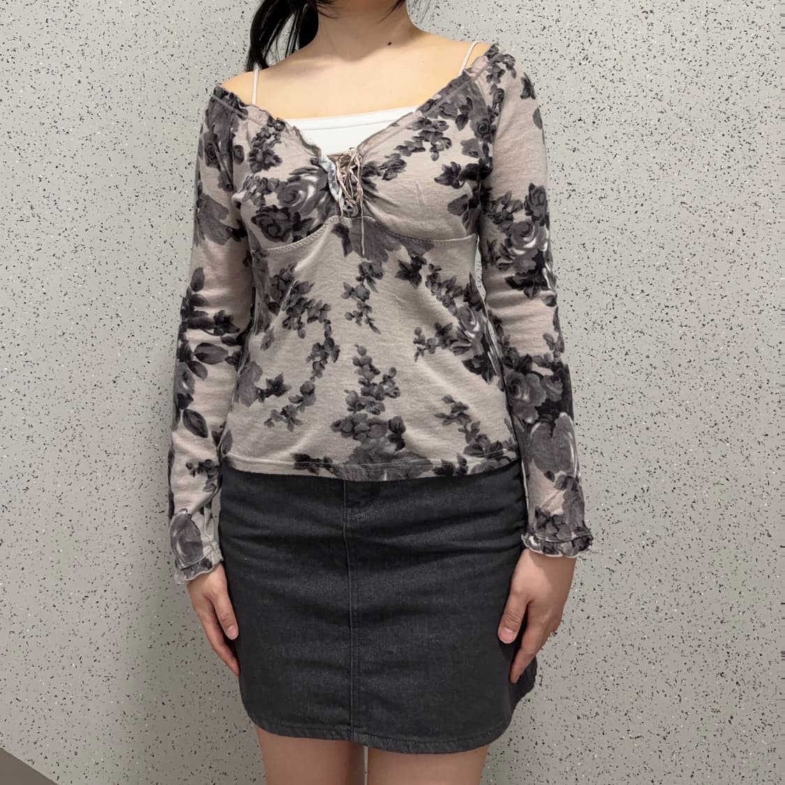 빈티지 플로럴 브이넥 프릴 디테일 긴팔티 상품이미지10