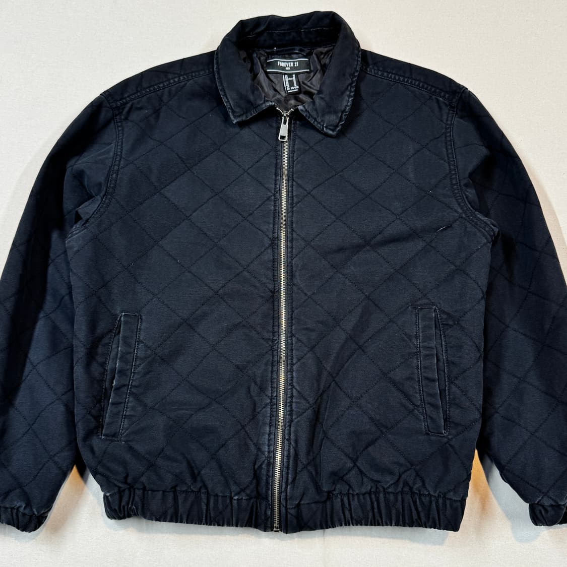 M) FOREVER 21 블랙 다이아몬드 퀼팅 블루종 자켓 상품이미지2