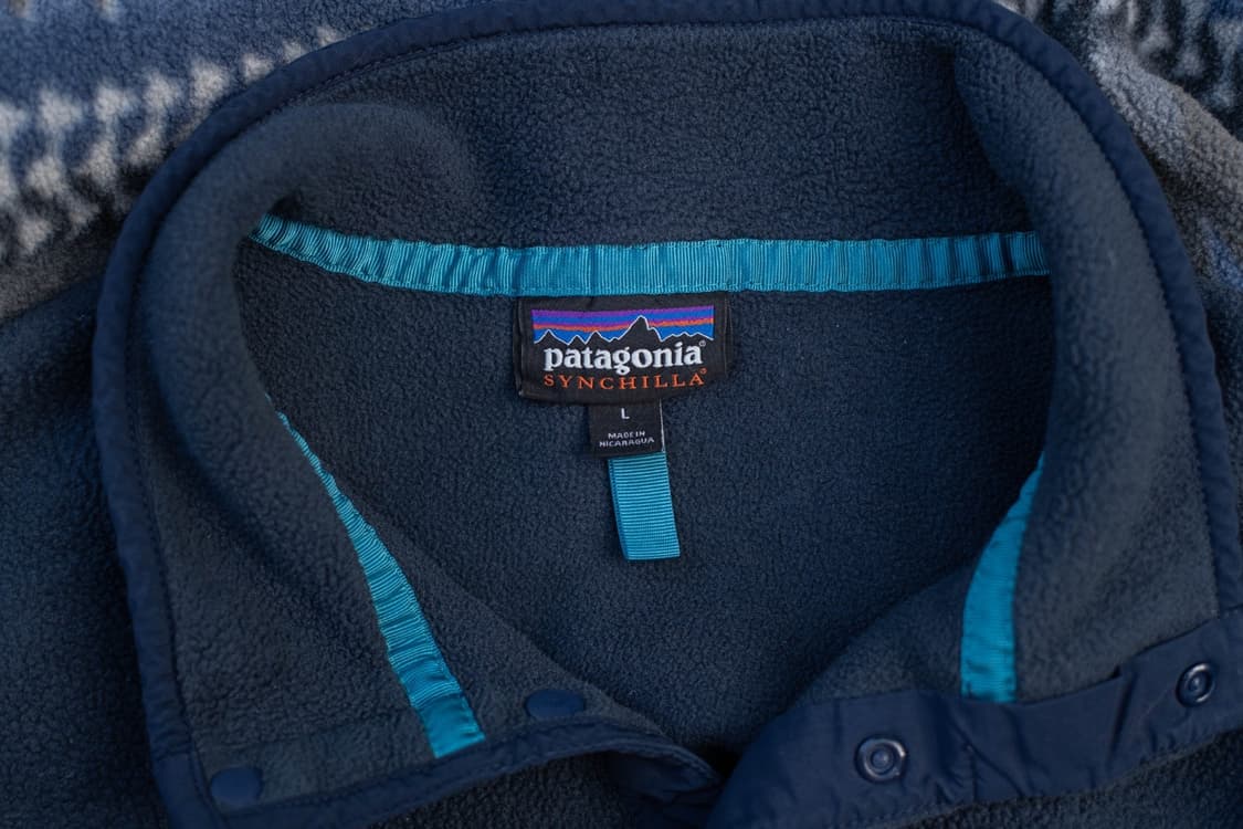 18FW 파타고니아 신칠라 스냅-티 플리스 네이비/숏헤어 멀티 패턴 상품이미지2