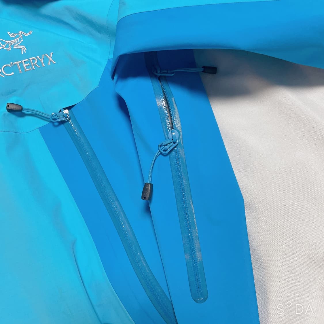 아크테릭스 베타 고어텍스 자켓 상품이미지3