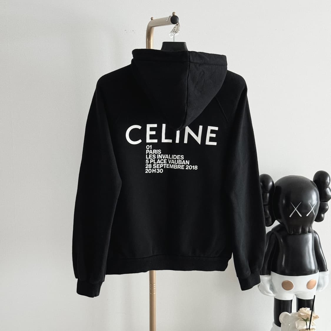 [새상품급/S] 셀린느 레터링 백로고 후드 블랙 여성 상품이미지2