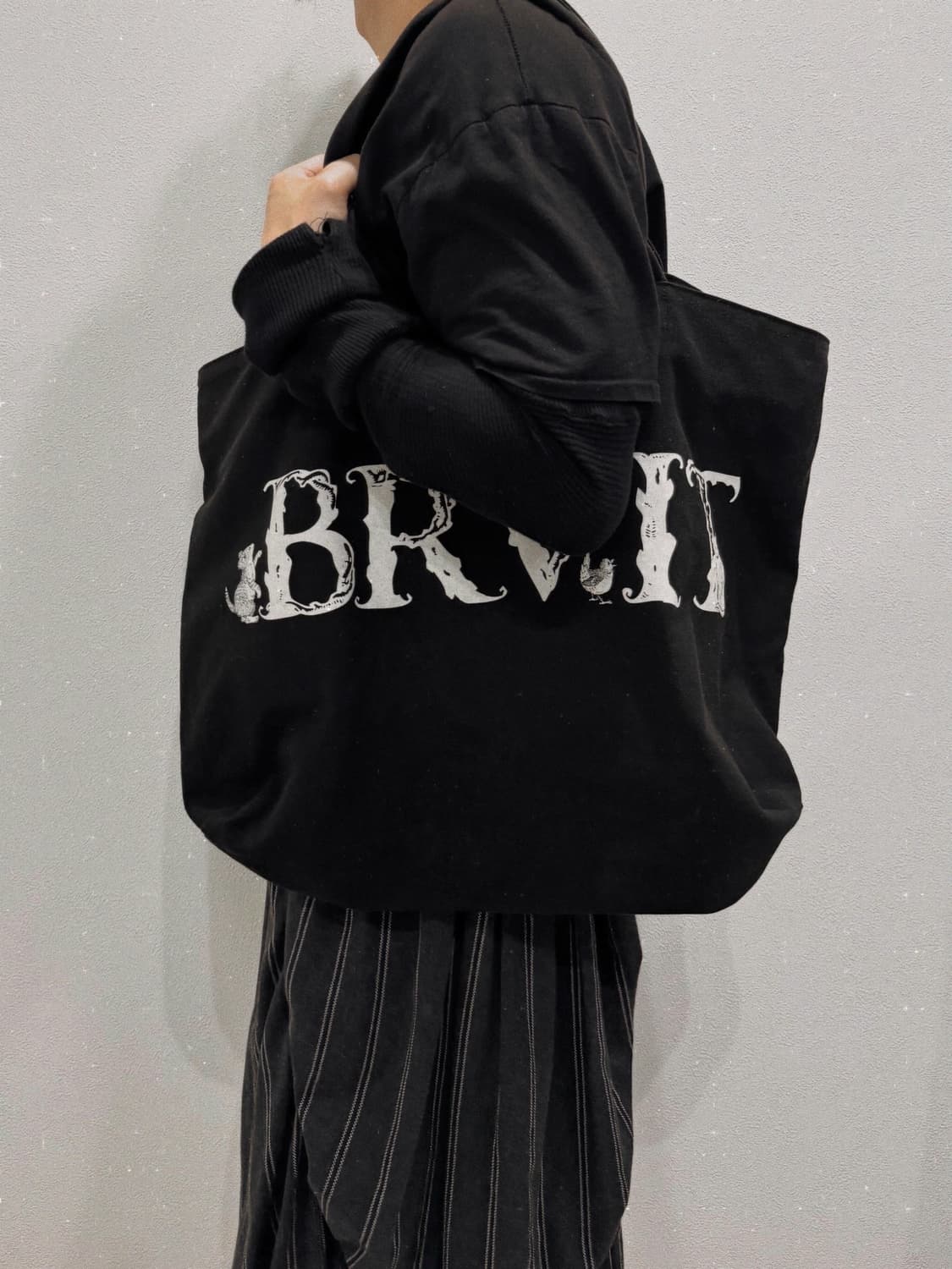언더커버 BRVIT 코튼 캔버스 지퍼 토트백 상품이미지1