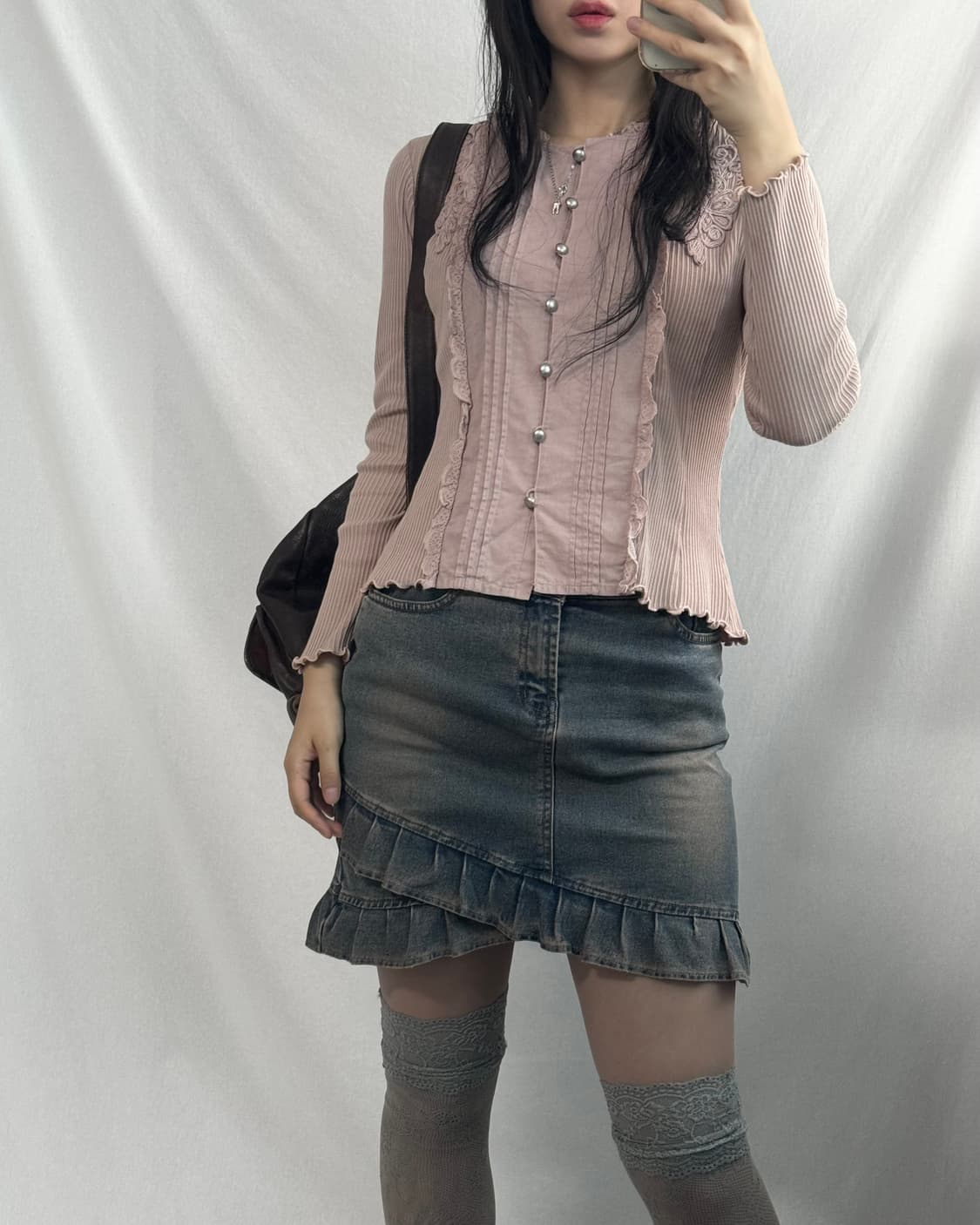 핀턱 레이스 러플 버튼 탑 상품이미지5