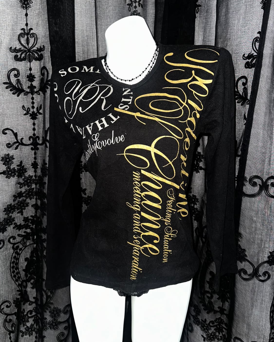 black lettering long-sleeve 상품이미지2