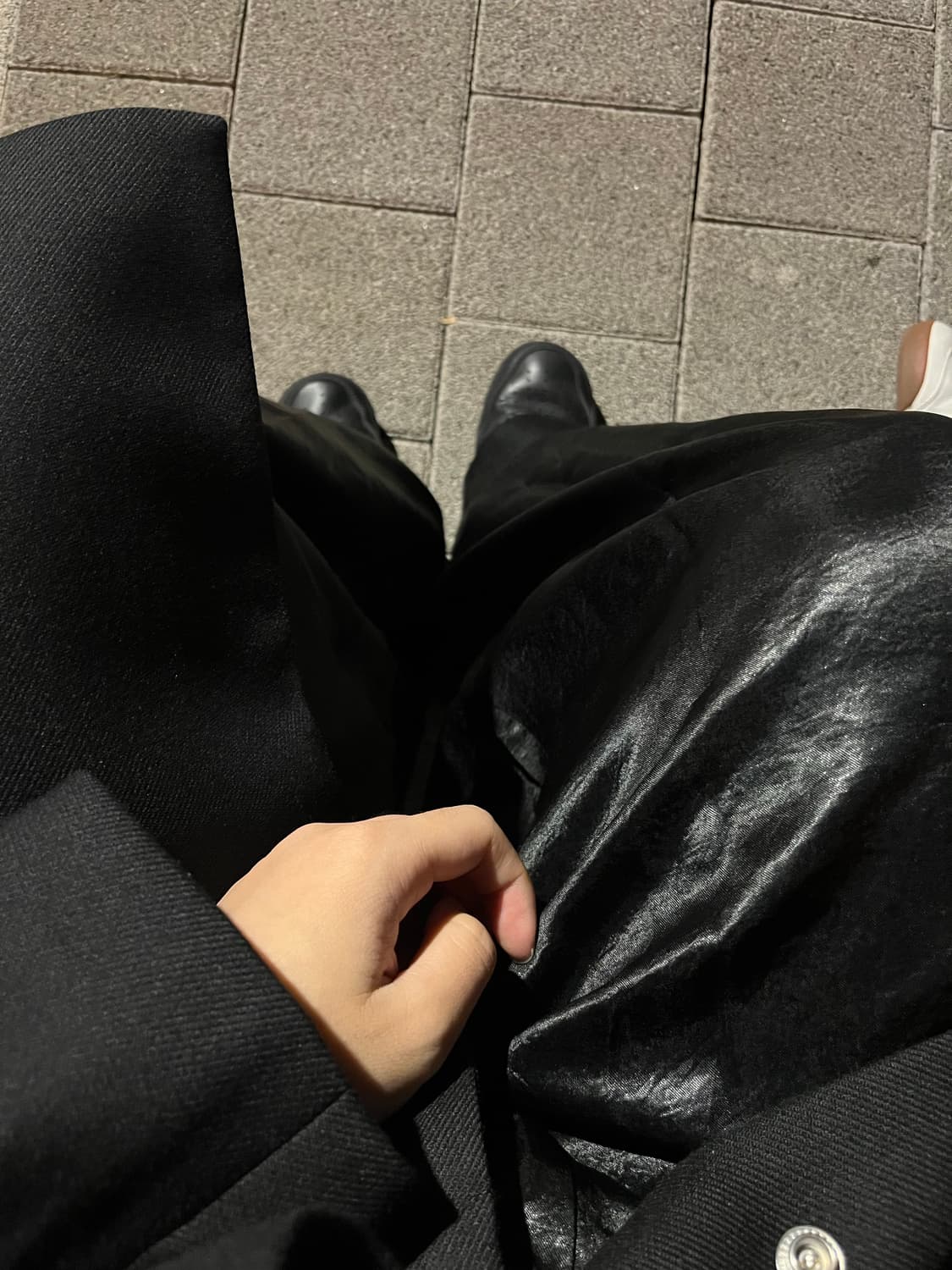 신야코즈카 유광 팬츠 상품이미지3