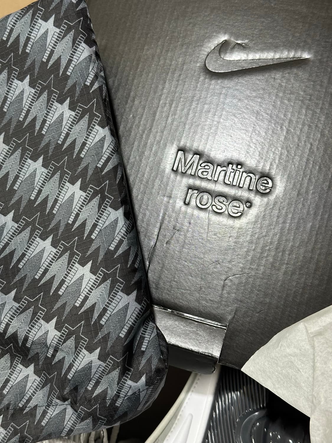 나이키 마틴로즈 샥스 MR4 화이트&바시티 레드 상품이미지2