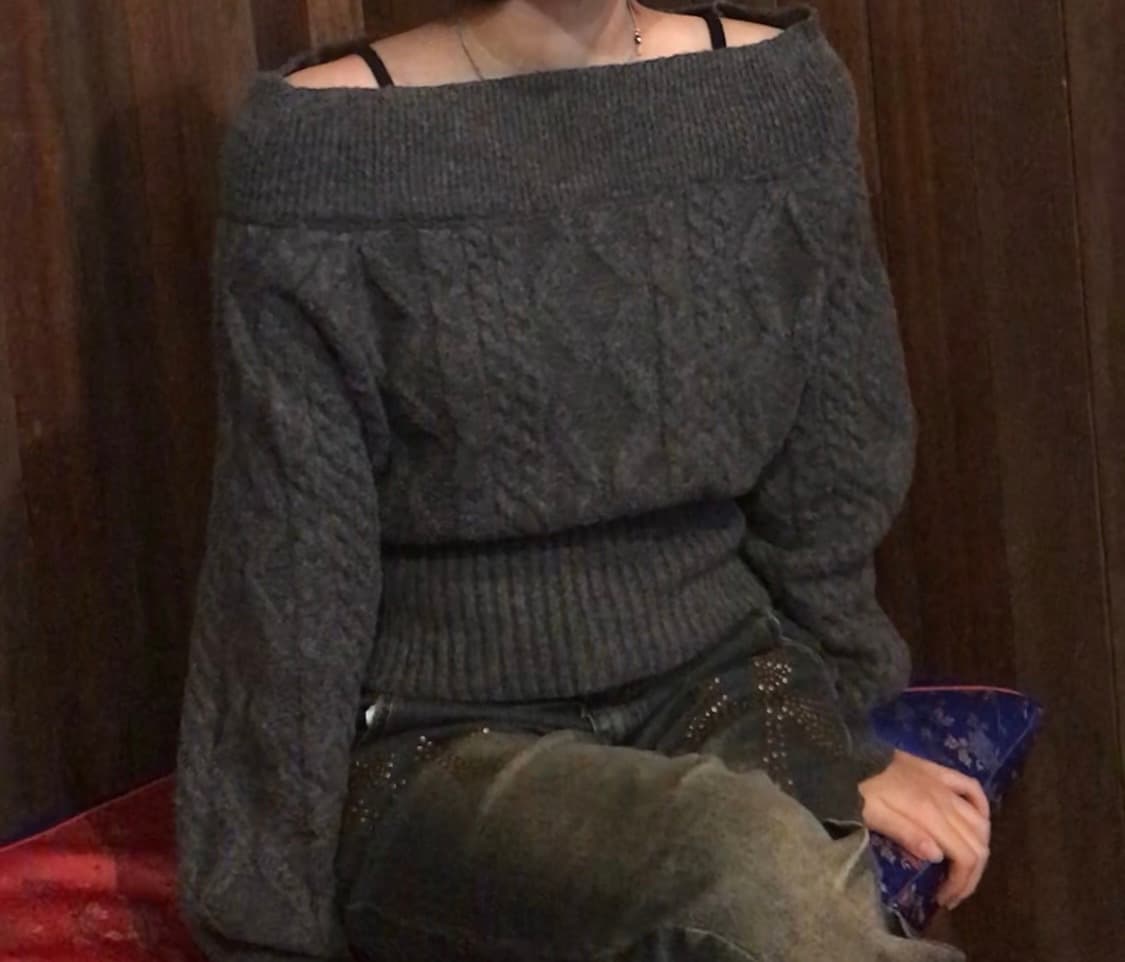 회색 니트 오프숄더  상품이미지1