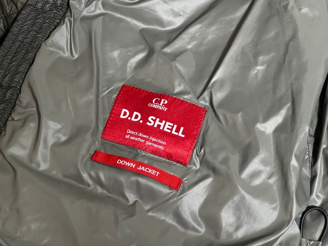 cp컴퍼니 dd쉘 패딩 S 상품이미지4