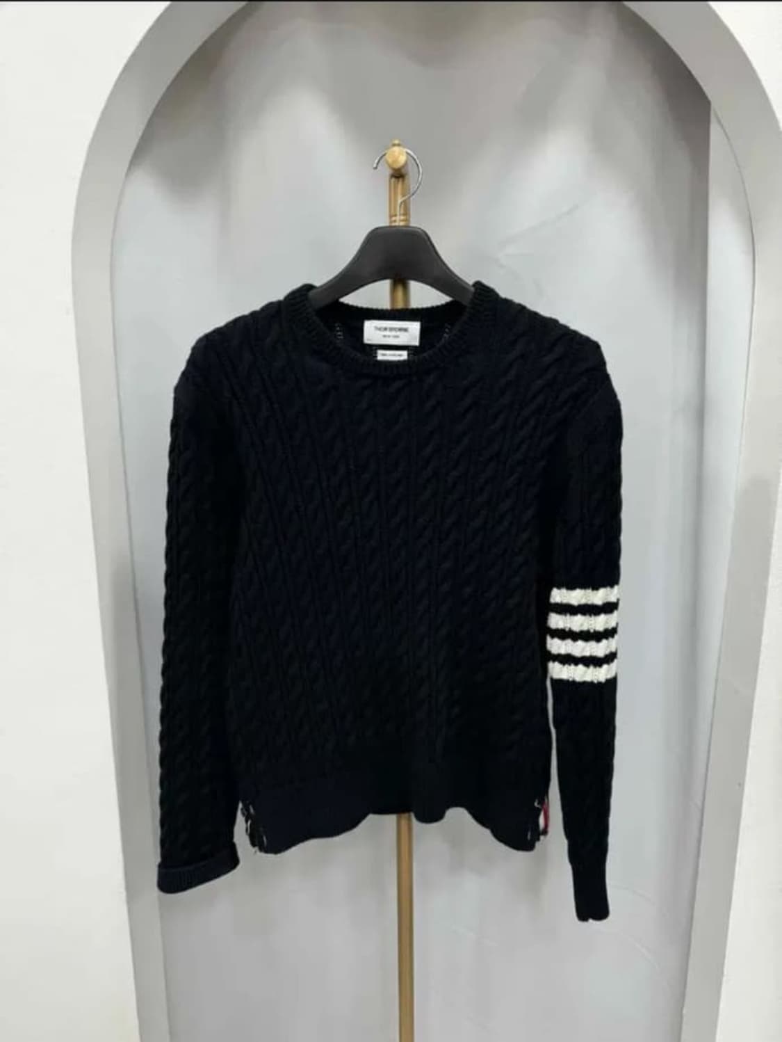 톰브라운 꽈배기니트 판매 상품이미지1