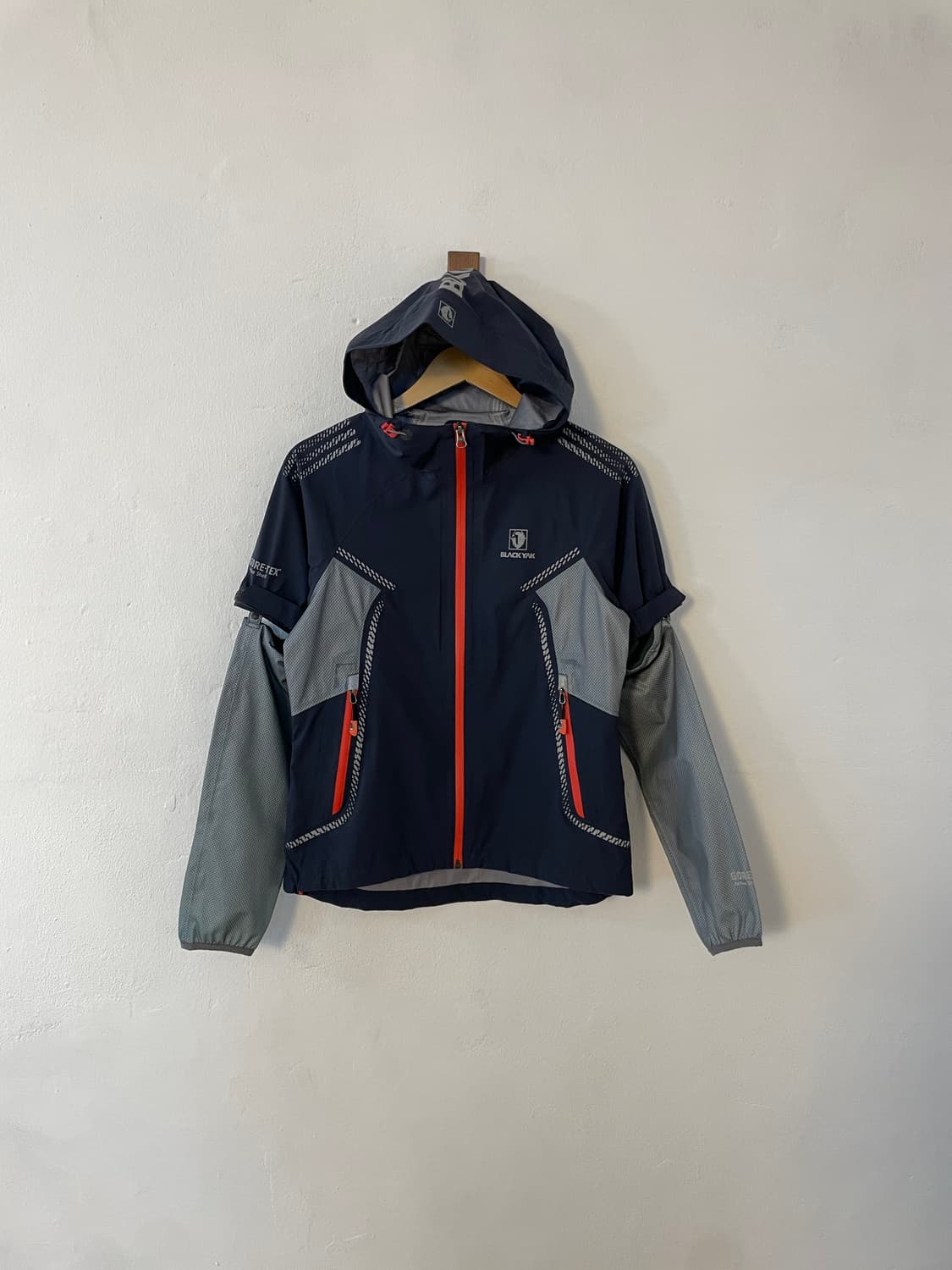 블랙야크 우먼 고어텍스 자켓  상품이미지1