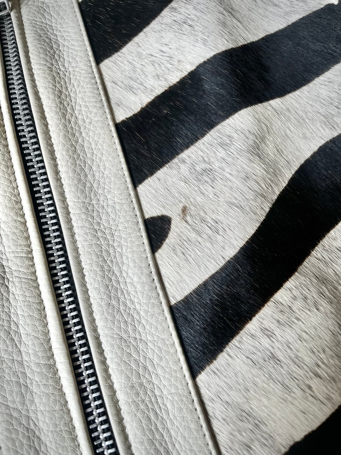 Old GUCCI Bootleg Calf-Hair Zebra Vest 상품이미지7