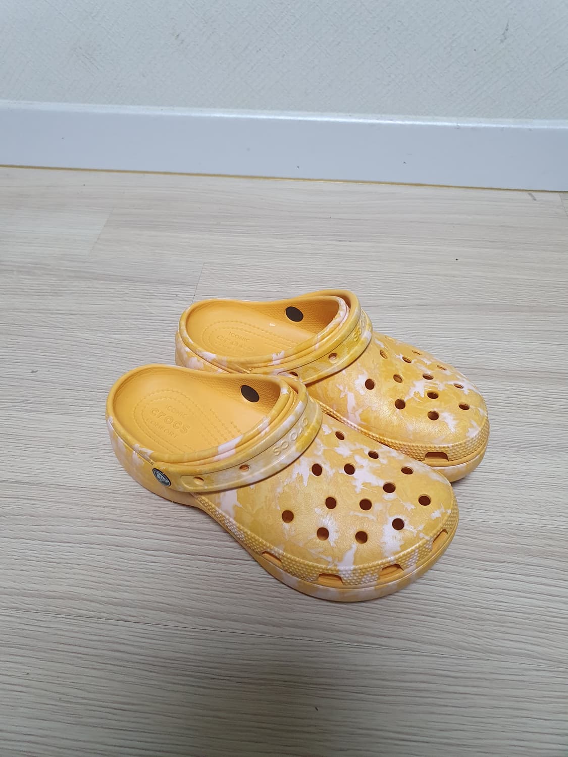 크록스 클래식 플랫폼 샌들 슬리퍼 240 상품이미지2