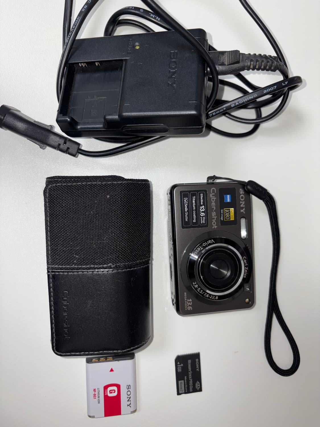 소니 DSC-W300 디카 티타늄 에디션 상품이미지1