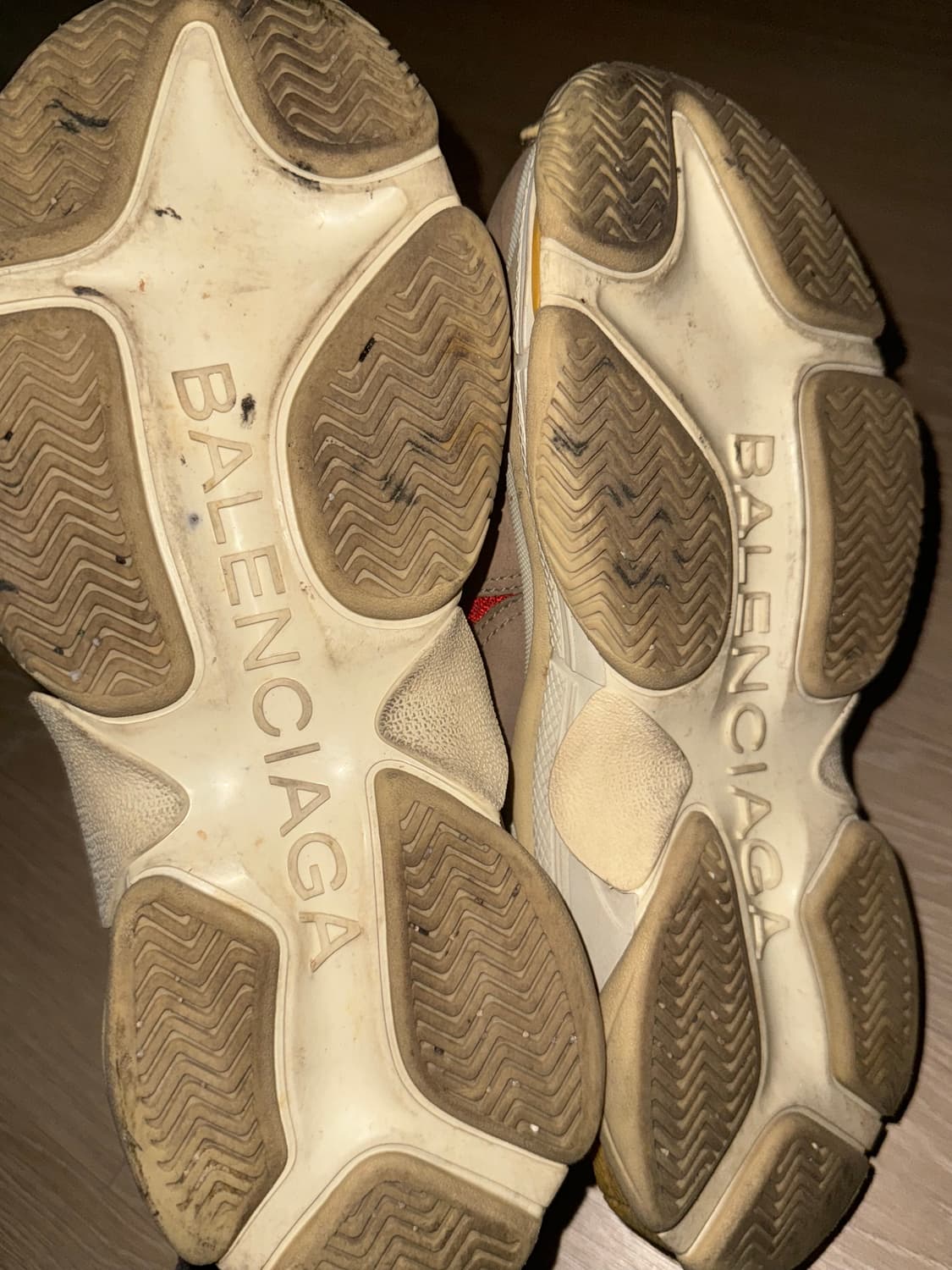 발렌시아가 트리플s 멀티 43 상품이미지5