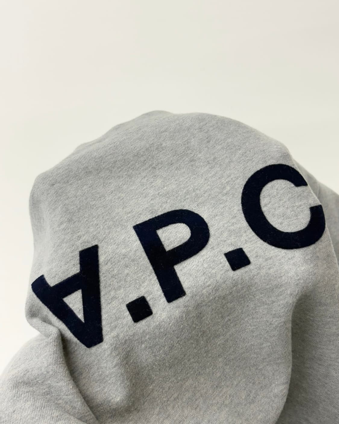 APC 아페쎄 그레이컬러 스웻셔츠 맨투맨 상품이미지1