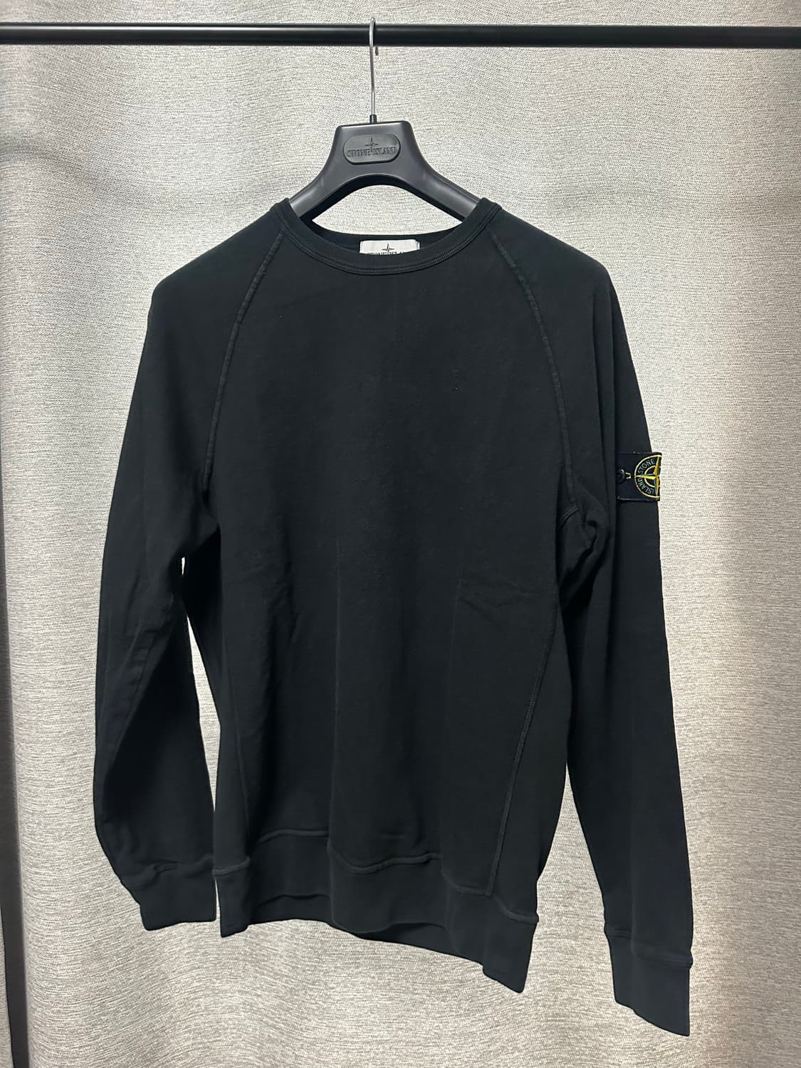 스톤아일랜드 맨투맨 블랙 (L) 상품이미지1