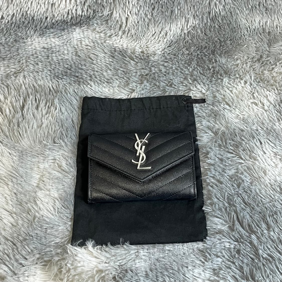 입생로랑 엔벨로프 반지갑 은장 상품이미지1